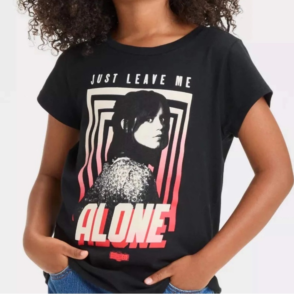 Beetlejuice Girls’ Short Sleeve Jenna Ortega Graphic Shirt - Black M